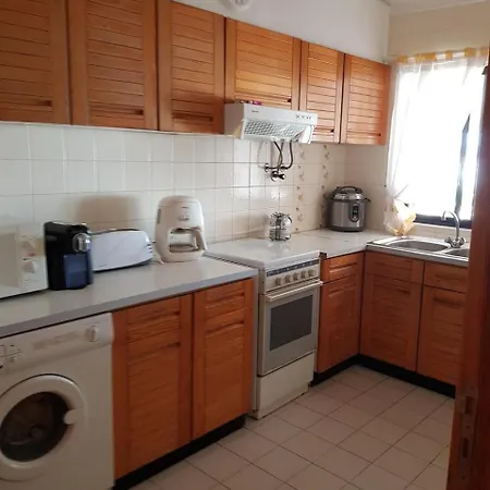 With 2 Bedrooms In Quarteira, With Wonderful City View, Pool Access... Apartment *